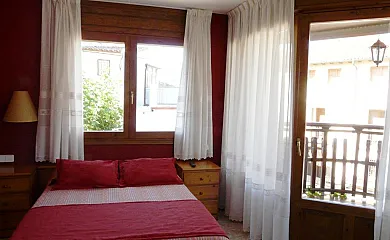 Casa Castro (Hostal-Rte.-Tur. Rural) en Alberuela de Laliena (Huesca) - Foto 8