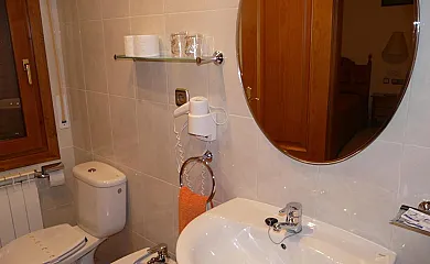 Casa Castro (Hostal-Rte.-Tur. Rural) en Alberuela de Laliena (Huesca) - Foto 9