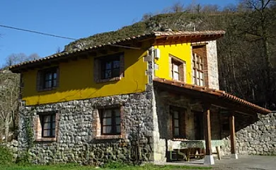 La Rotella en Cangas de Onis (Asturias) - Foto 1