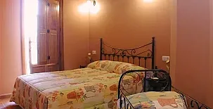 Casa Rural La Antigua Bodega y Lagos de San Isidro 009