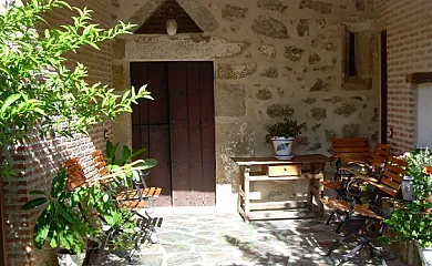 Casa del Conde en Santa Cruz De La Sierra (Cáceres) - Foto 3