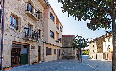 Urkiola Enea en Legutiano (Álava) - Foto 1