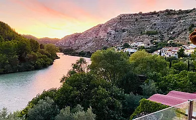 Hostal Avenjucar en Alcala Del Júcar (Albacete) - Foto 5