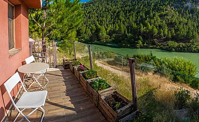 Hostal Avenjucar en Alcala Del Júcar (Albacete) - Foto 2