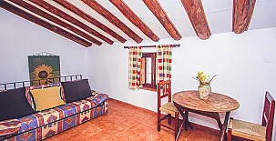 Las Casicas Del Tio Angel 003