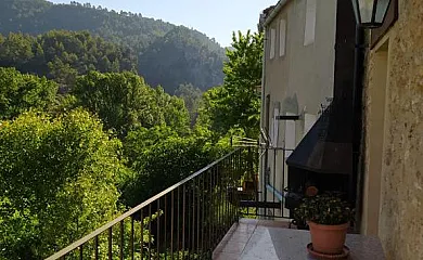 Las Casicas Del Tio Angel en Molinicos (Albacete) - Foto 1