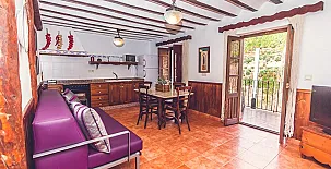 Las Casicas Del Tio Angel 005