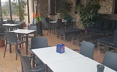 Hostal Cabañas en Carboneras de Guadazaón (Cuenca) - Foto 10