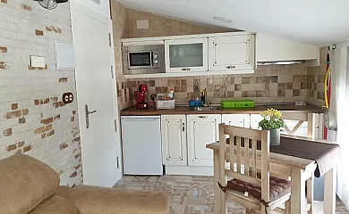 Hostal Cabañas en Carboneras de Guadazaón (Cuenca) - Foto 17