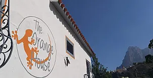 The Orange House 003