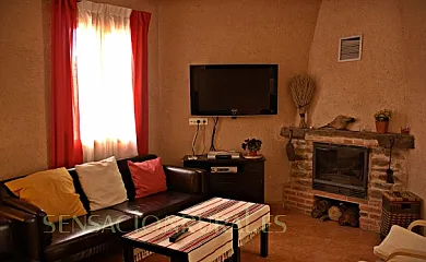 El Descanso de los Lares en Miguel Ibáñez (Segovia) - Foto 6