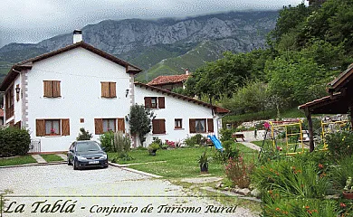 Conjunto Turístico Rural La Tablá en Peñamellera Alta (Asturias) - Foto 1