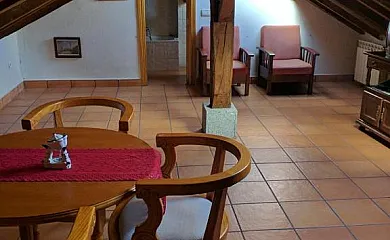 Los Soportales en Peguerinos (Ávila) - Foto 3