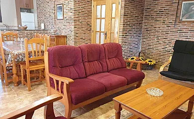 Los Guijos I en Hoyos Del Espino (Ávila) - Foto 2