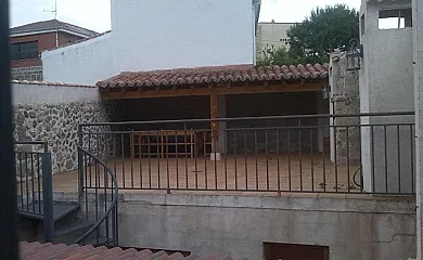 Casa rural La Plaza en Villatoro (Ávila) - Foto 2