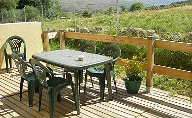 El Arroyuelo y Arroyuelo II en Navarredonda de Gredos (Ávila) - Foto 1