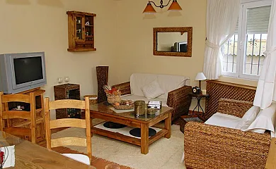 Casa Mónica en Narrillos de San Leonardo (Ávila) - Foto 1