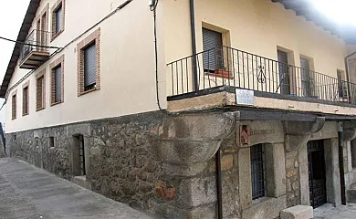 Casa Rural El Elaboratorio en Villarejo Del Valle (Ávila) - Foto 2