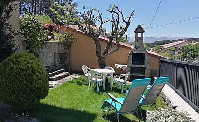 Casa Rural Las Nieves en Navarredonda de Gredos (Ávila) - Foto 1