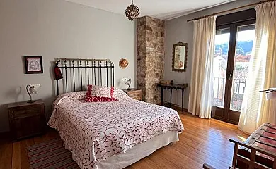 Azabache en El Barco de Avila (Ávila) - Foto 3