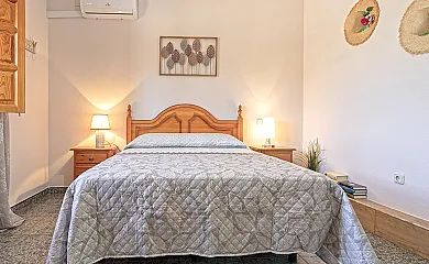 Los Cortijillos en Alcaucin (Málaga) - Foto 9