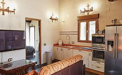 CASA DE CUCU en Navaluenga (Ávila) - Foto 2