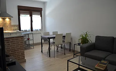 Apartamento Almanzor en Hoyos Del Espino (Ávila) - Foto 2