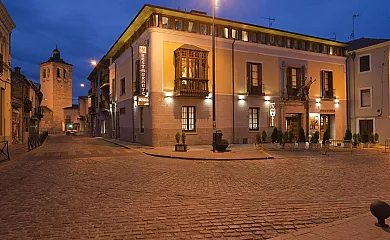 Posada Real Los Cinco Linajes en Arevalo (Ávila) - Foto 1