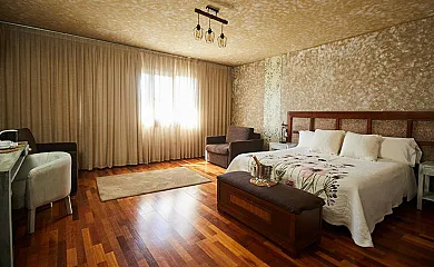 El Mirlo Blanco Hotel Rural en Candeleda (Ávila) - Foto 4