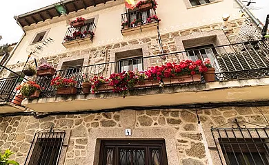 Apartamentos Gredos en Mombeltran (Ávila) - Foto 1