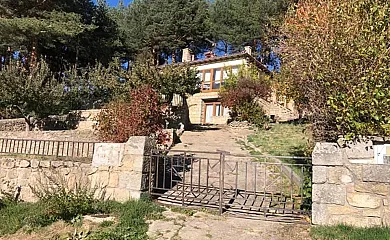 Los Rosales de Gredos en Hoyos Del Espino (Ávila) - Foto 2