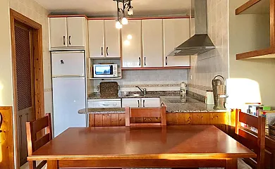 Los Rosales de Gredos en Hoyos Del Espino (Ávila) - Foto 3