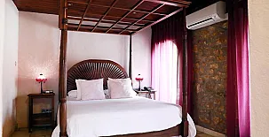 La Violeta Hotel Spa 004