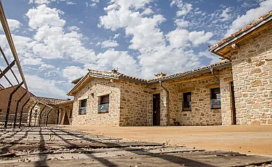 Apartmentos Rurales de la Sexma del Sabinar en Corduente (Guadalajara) - Foto 2