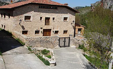 Posada Los Templarios en Ucero (Soria) - Foto 1