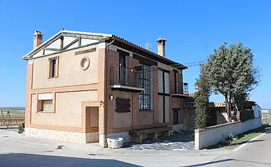 La Casa de Arenas en Llano De Olmedo (Valladolid) - Foto 1