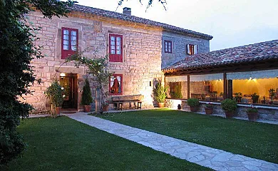 Casa Campoo y La Casa de Cantábria en Orzales (Cantabria) - Foto 1