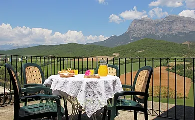 Casa Rural Pueyo en El Pueyo de Araguás (Huesca) - Foto 7