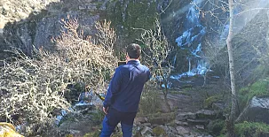 El Ciruelo Rojo**** 0029