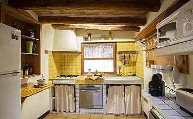 Ca la Laia en Torrelles de Foix (Barcelona) - Foto 5