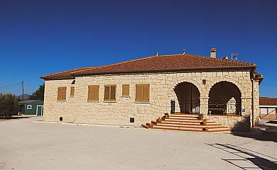 Caserío y Cabañas Las Tinajas en Calasparra (Murcia) - Foto 3