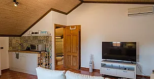 Lo Claustre del Delta y Alojamiento El Fangar 0015