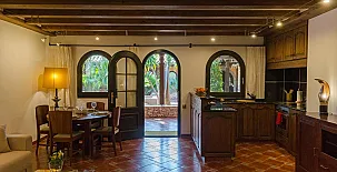 Lo Claustre del Delta y Alojamiento El Fangar 0016