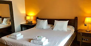 Lo Claustre del Delta y Alojamiento El Fangar 0026