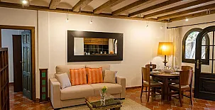 Lo Claustre del Delta y Alojamiento El Fangar 0037