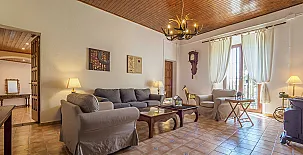 Masía Can Trabal 002