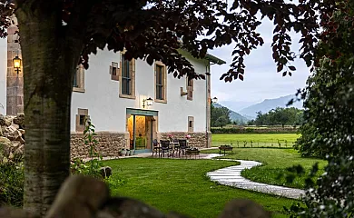 Casa Luca de Tena en Sopeña (Cabuerniga) (Cantabria) - Foto 1