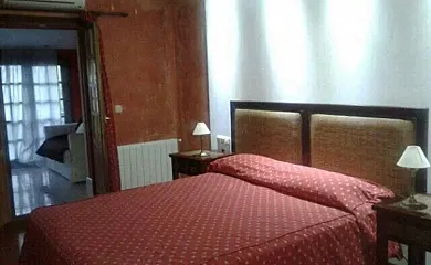 Caserío de los Diez Cerezos en Jarandilla de la Vera (Cáceres) - Foto 4