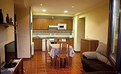 Apartamentos Ruta del Agua en Soto del Barco (Asturias) - Foto 5