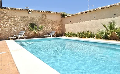 Casa Rural Los Teatinos en Casas de Fernando Alonso (Cuenca) - Foto 1